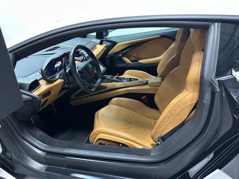 Used 2024 Lamborghini Revuelto AWD/4WD image 21