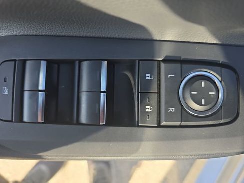 Certified 2025 Toyota Prius Limited image 28