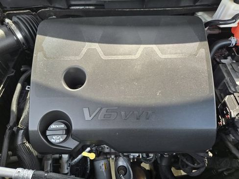 Used 2023 Buick Enclave Essence FWD image 30