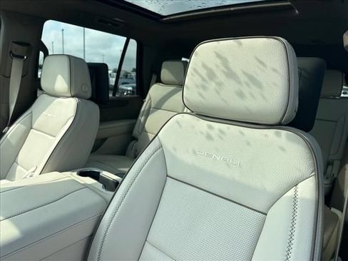 New 2026 GMC Yukon Denali w/ Denali Reserve Package AWD/4WD image 31