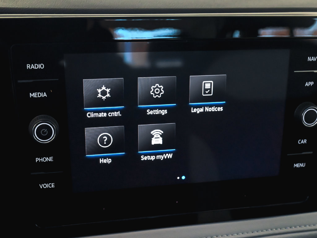 Used 2025 Volkswagen Taos SEL AWD/4WD image 27