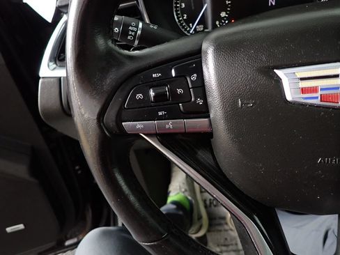 Used 2020 Cadillac XT6 Premium Luxury FWD image 30