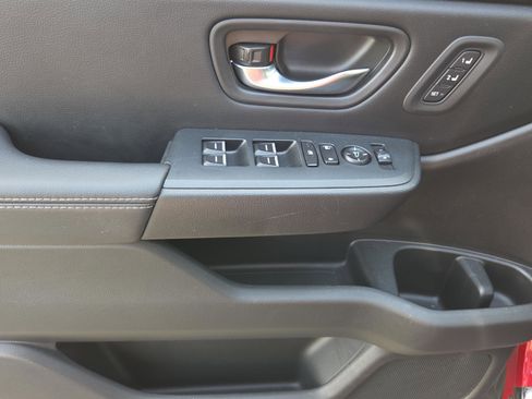 Used 2024 Honda Pilot Touring image 27