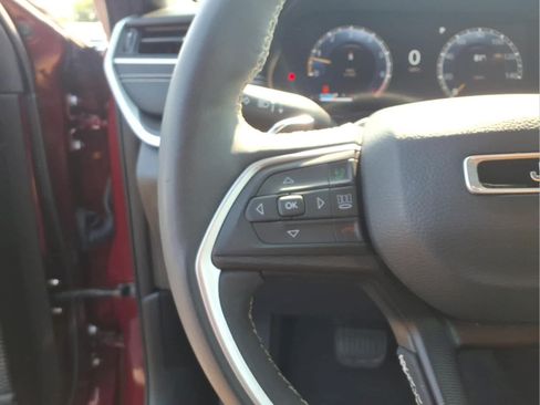 Used 2023 Jeep Grand Cherokee Altitude AWD/4WD image 27