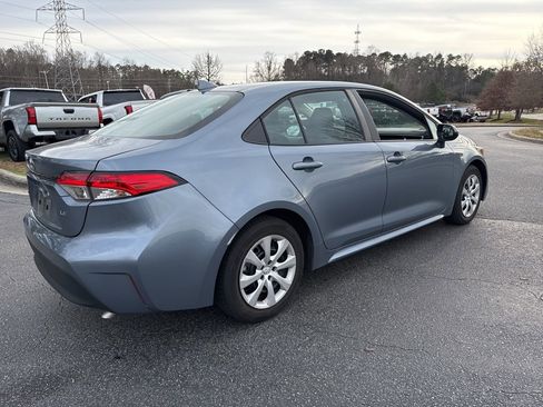 Used 2023 Toyota Corolla LE image 5