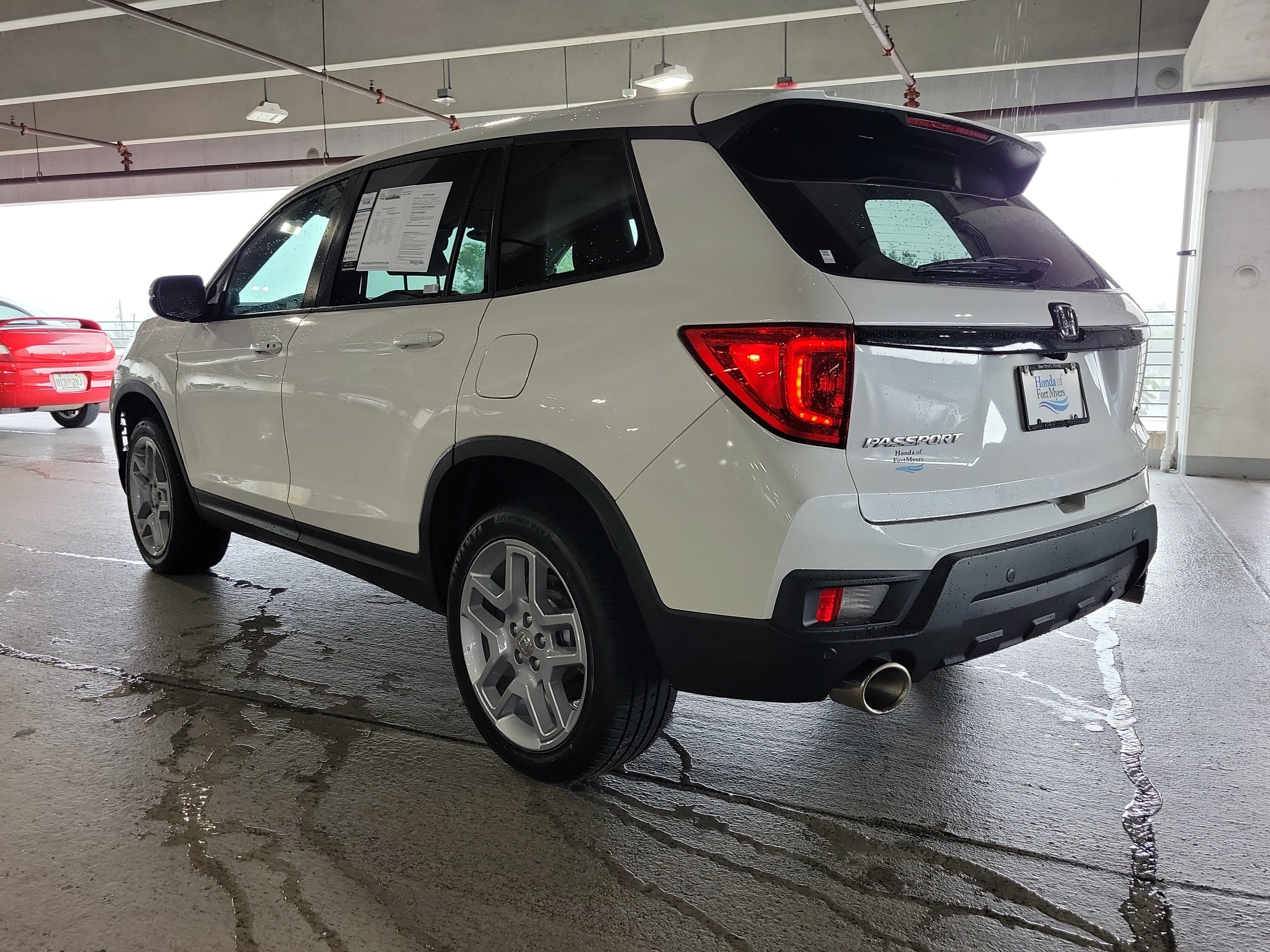 Used 2024 Honda Passport EX-L image 4