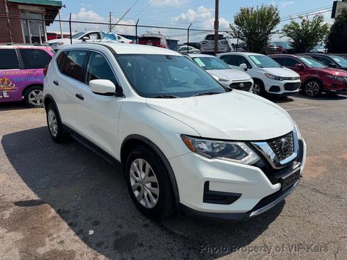 Used 2018 Nissan Rogue S FWD image 3