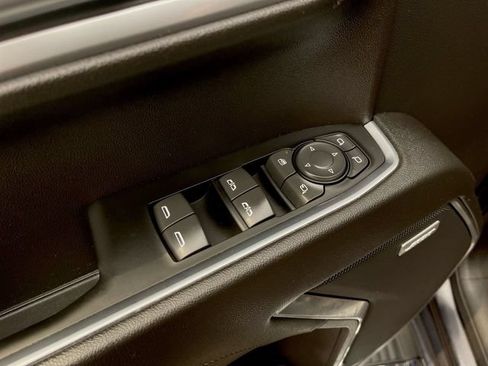 Used 2022 Chevrolet Silverado 1500 LTZ AWD/4WD image 24