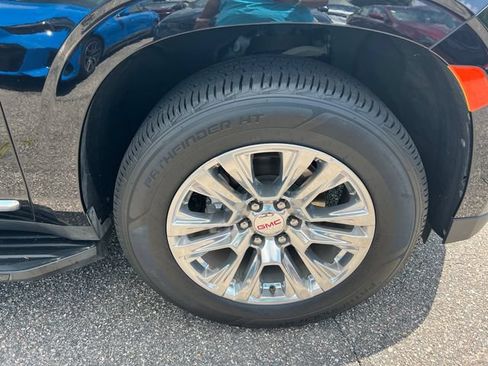 Used 2023 GMC Yukon Denali AWD/4WD image 16