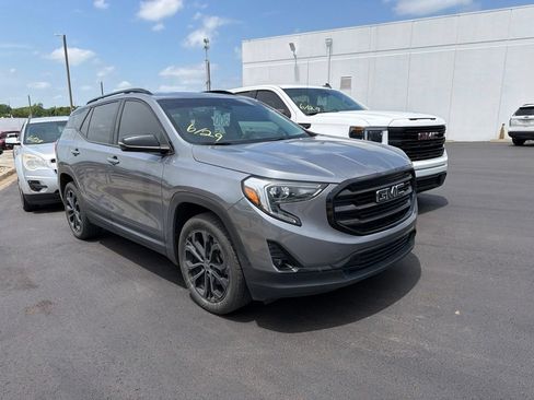 Used 2019 GMC Terrain SLT w/ Preferred Package AWD/4WD image 1