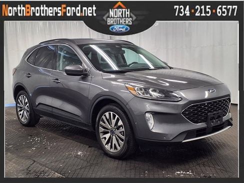 Used 2021 Ford Escape Titanium image 1