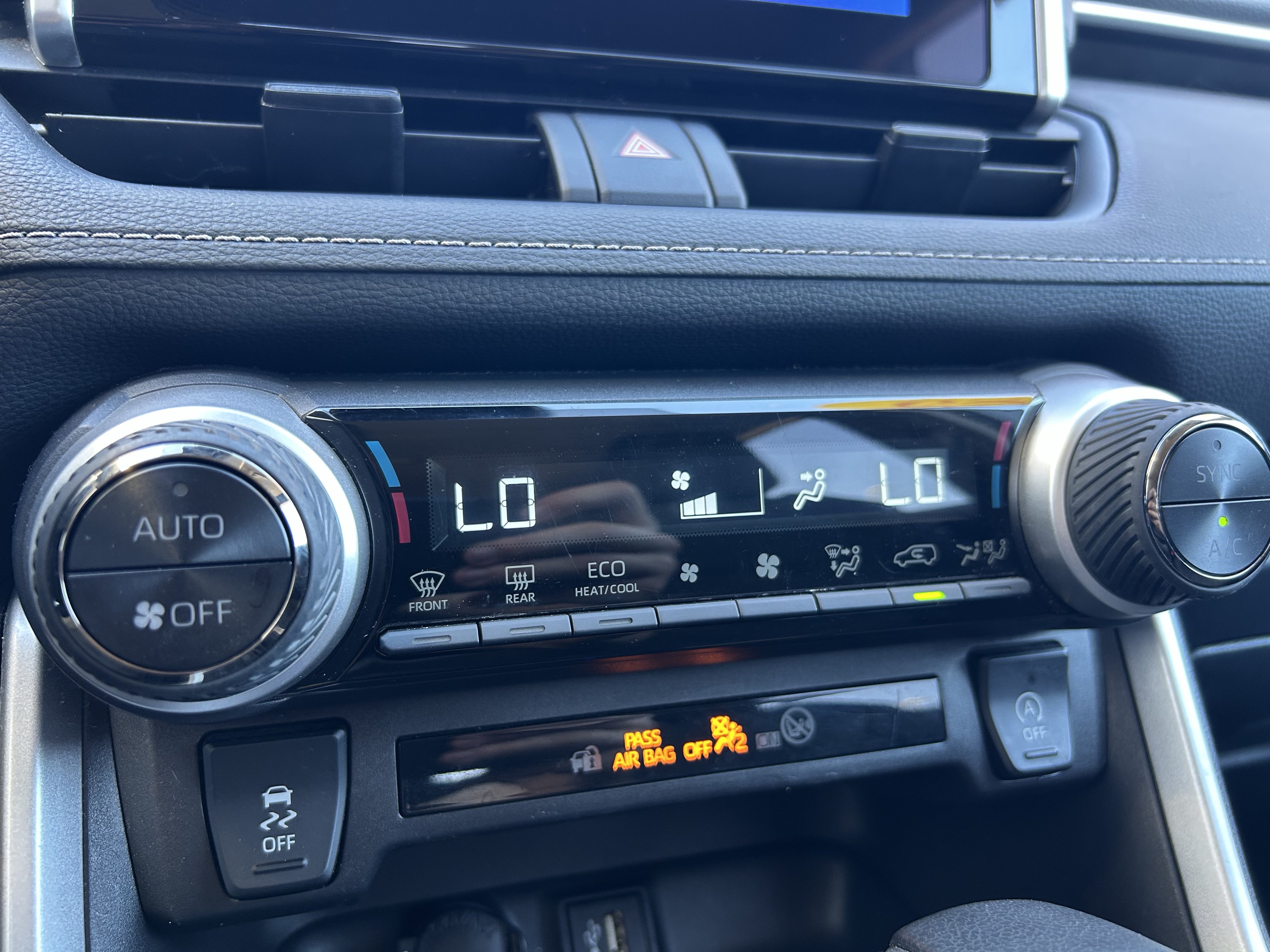 Certified 2025 Toyota RAV4 XLE AWD/4WD image 24