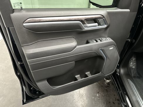 Used 2023 Chevrolet Silverado 1500 LTZ image 22