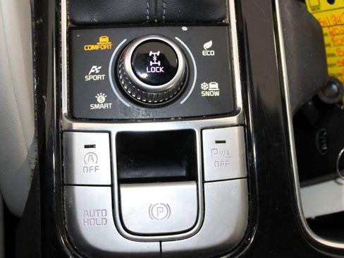 Used 2021 Kia Telluride S AWD/4WD image 29