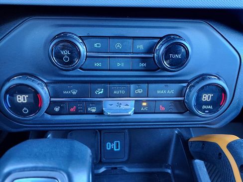 Certified 2023 Ford Bronco Badlands image 10