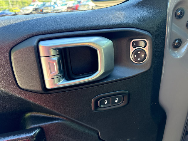 Used 2021 Jeep Wrangler Sport AWD/4WD image 18