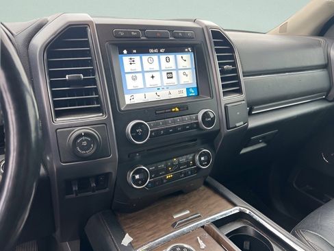 Used 2018 Ford Expedition Max Platinum image 23