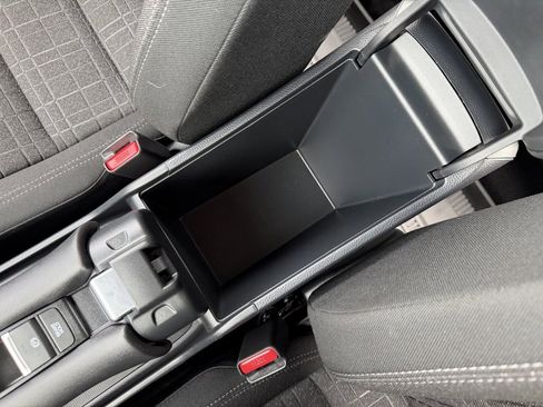 Certified 2023 Honda HR-V LX image 26