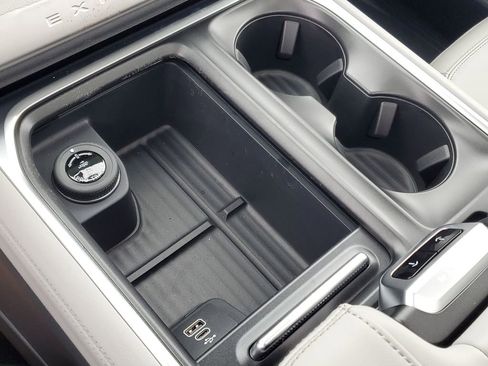 New 2026 Ford Expedition Active image 23