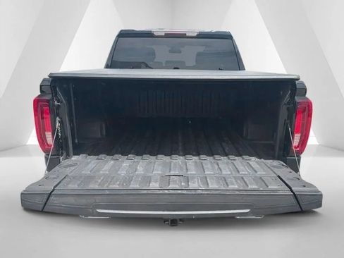 Used 2022 GMC Sierra 1500 SLT w/ X31 Off-Road Package AWD/4WD image 30
