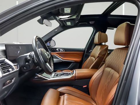 Used 2023 BMW X7 M60i w/ Executive Package AWD/4WD image 9