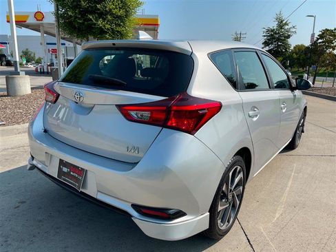 Used 2017 Toyota Corolla iM w/ All-Weather Mat Package FWD image 21