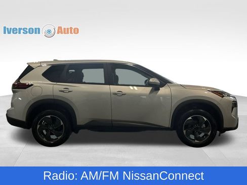 Used 2024 Nissan Rogue SV AWD/4WD image 10