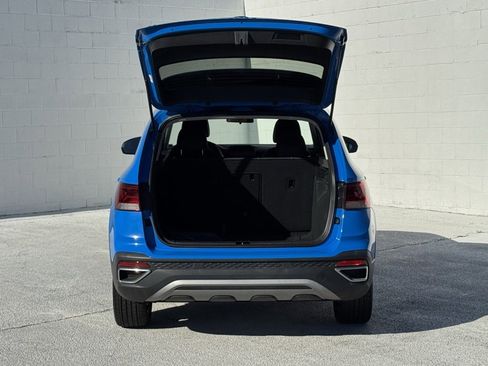 Used 2022 Volkswagen Taos SE image 16