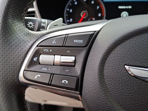 Used 2020 Genesis G70 2.0T w/ Prestige Package AWD/4WD image 23