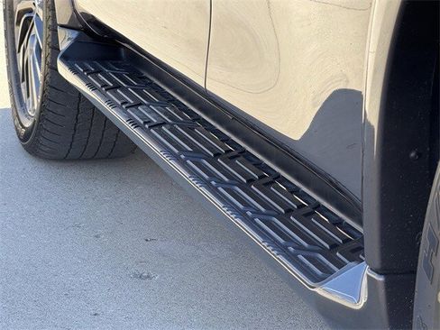 Used 2023 INFINITI QX80 Premium Select w/ Cargo Package image 10