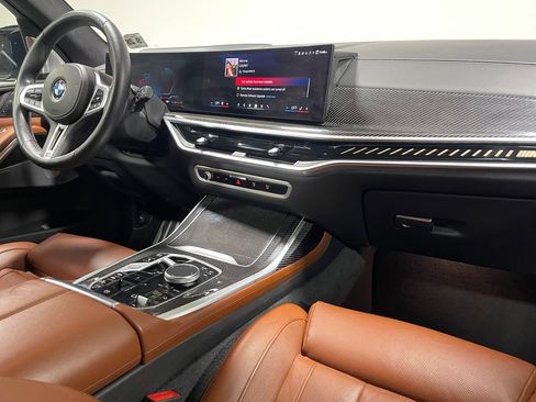 Used 2024 BMW X7 M60i w/ Climate Comfort Package AWD/4WD image 29