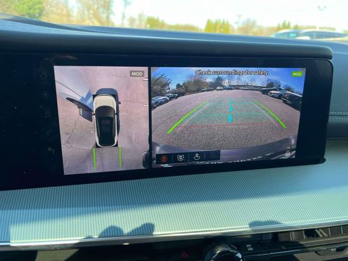 Used 2025 Nissan Murano SL image 14