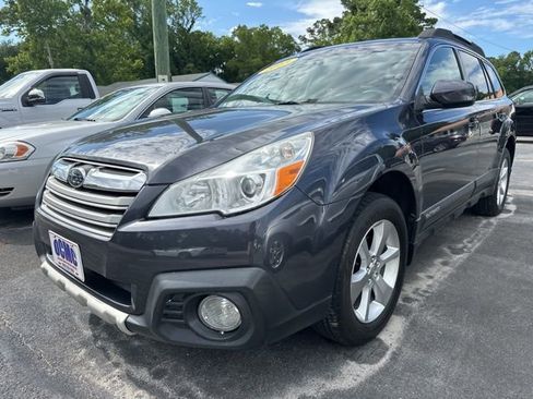 Used 2013 Subaru Outback 2.5i Limited w/ Moonroof Pkg AWD/4WD image 3