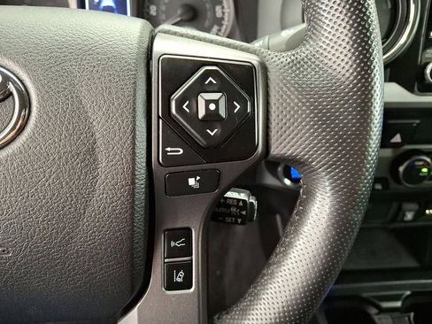 Certified 2021 Toyota Tacoma TRD Off-Road image 18