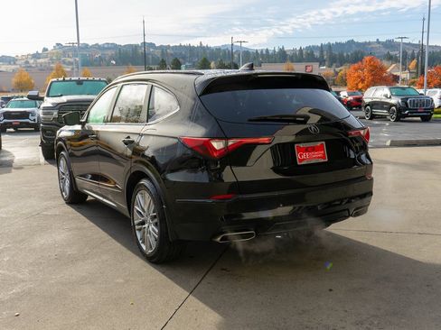 Used 2023 Acura MDX SH-AWD w/ Advance Package image 5