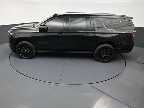 Used 2024 Chevrolet Suburban Premier w/ Premium Package RWD image 14