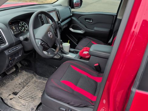 Used 2022 Nissan Frontier SV w/ Graphics Package image 5