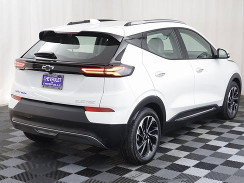 Used 2022 Chevrolet Bolt EUV Premier w/ Sun & Sound Package image 21