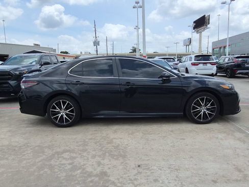 Used 2023 Toyota Camry SE w/ Convenience Package FWD image 6