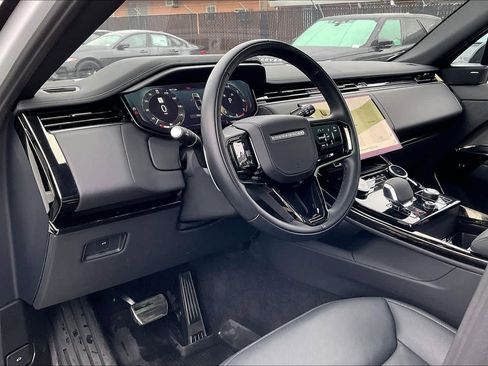 Used 2023 Land Rover Range Rover Sport SE Dynamic image 16