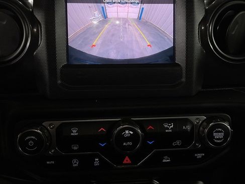 Used 2021 Jeep Wrangler Unlimited Sport image 18