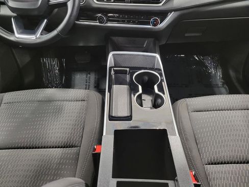 Used 2025 Chevrolet Equinox LT image 17