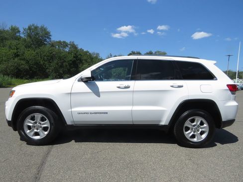Used 2015 Jeep Grand Cherokee Laredo w/ Quick Order Package 23E AWD/4WD image 8