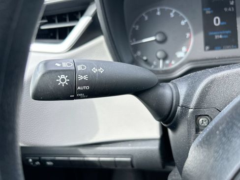Used 2025 Toyota Corolla LE FWD image 18