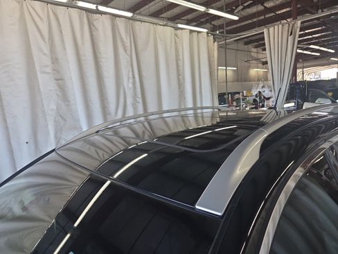 Used 2017 INFINITI QX50 2WD w/ Deluxe Touring Package image 8