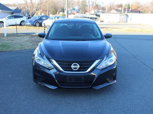 Used 2016 Nissan Altima 2.5 S w/ Power Driver Seat Package image 2