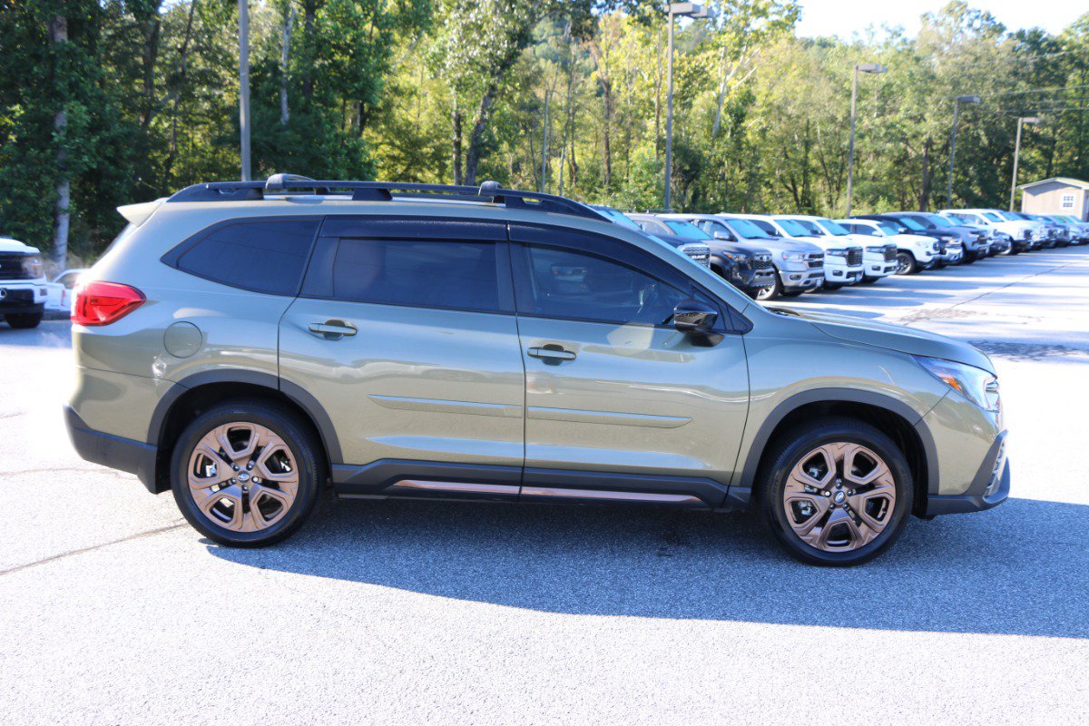 Used 2025 Subaru Ascent Bronze Edition w/ Popular Package #2 AWD/4WD image 9