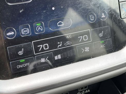 Used 2023 Subaru Outback Premium AWD/4WD image 23