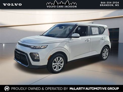 Used 2022 Kia Soul LX image 1