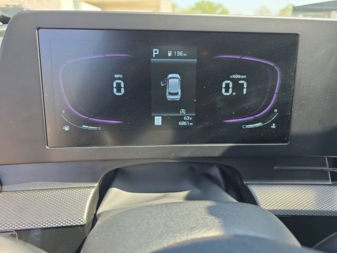 Used 2025 Kia Sportage LX image 19